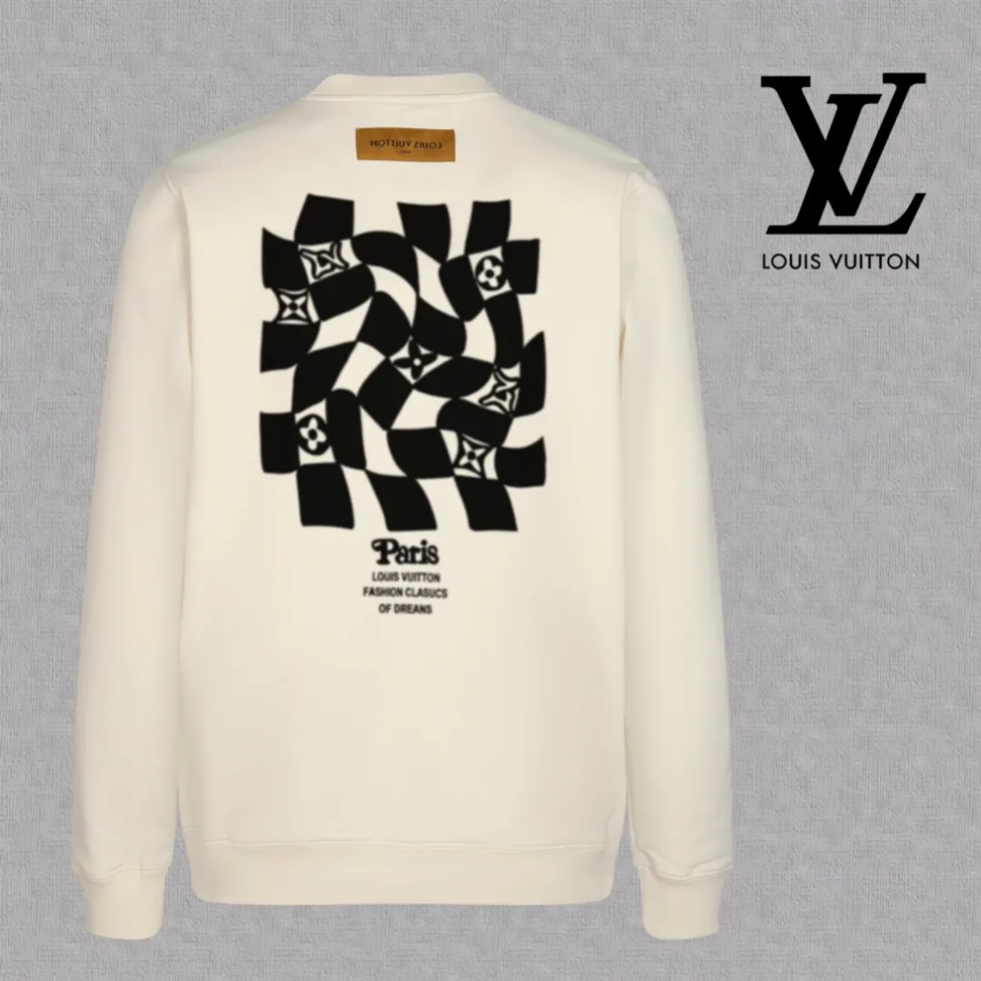 🅿️250 hot style on the shelves🔥❗ 💫〖Louis Vuitton LV〗 Fashionable round neck sweatshirt, casually matched with various styles, it is perfectly handsome😎The whole dress is made of double waistcoats, which makes the whole dress more three-dimensional. Not ordinary factories can do such fine work. The 2025 spring style counters are on sale, exquisite round neck terry sweatshirt, high-end double-strand pure cotton Customized drawstring ribs are dyed in the same vat and are complete with three standards. The chest craftsmanship adopts a simple and elegant pattern on the chest, which is easy to control for any age group! Fit and comfortable! Customized thickened 440g terry sweatshirt fabric, soft and comfortable to the touch, with a three-dimensional shape! 🙌🏻 It’s also very breathable, so it’s a versatile style that can be worn with any outfit! ✔Color: Black White Apricot Size: S M L XL 2XL